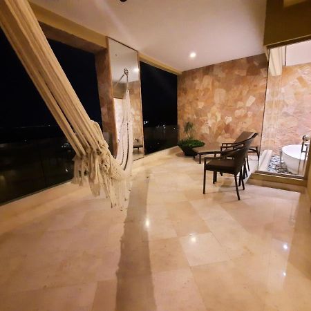 Suites At Garza Blanca Preserve Resort & Spa Пуерто Валярта Екстериор снимка
