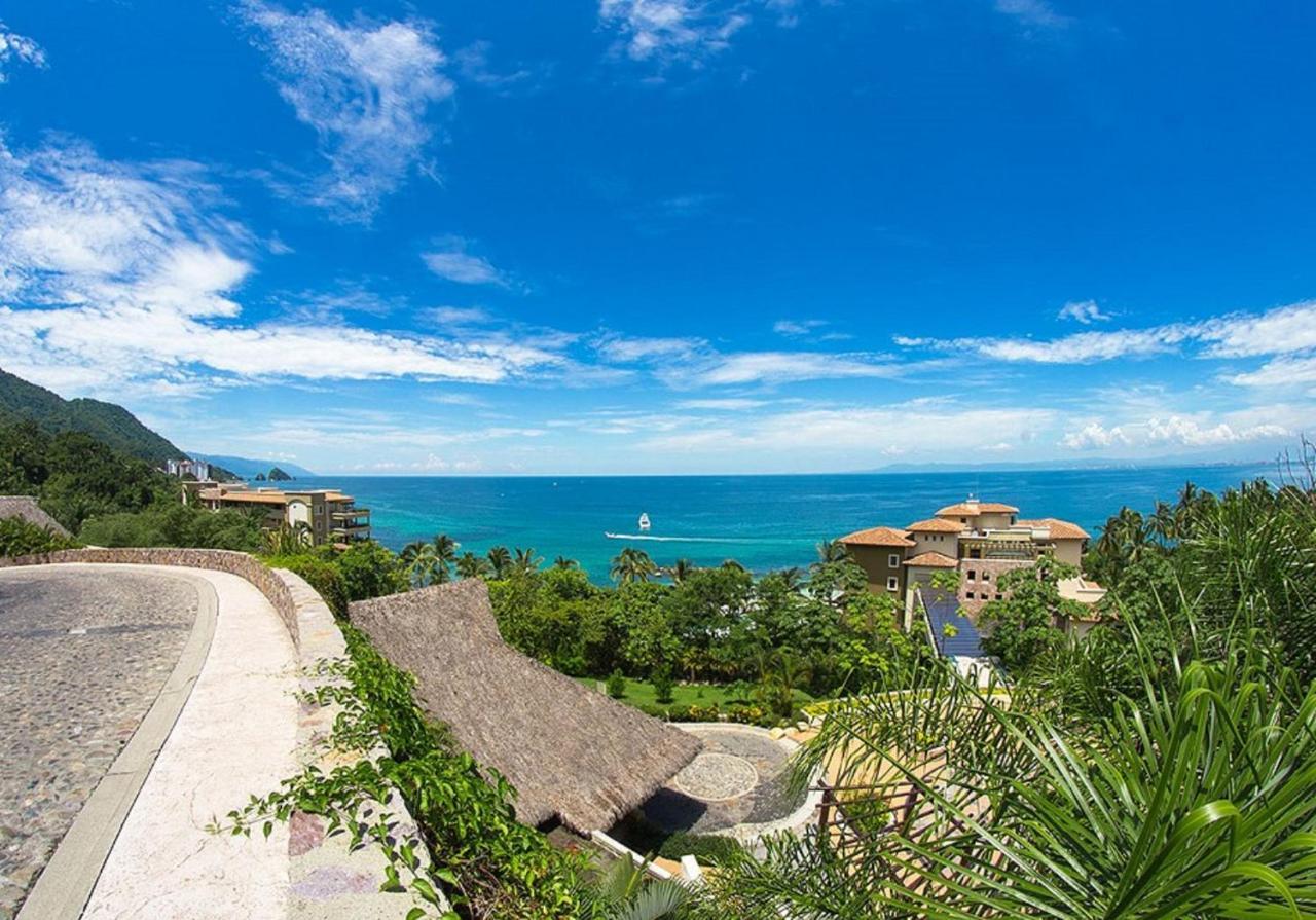 Suites At Garza Blanca Preserve Resort & Spa Пуерто Валярта Екстериор снимка